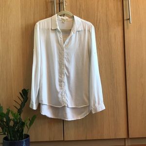 White cloth and stone button up